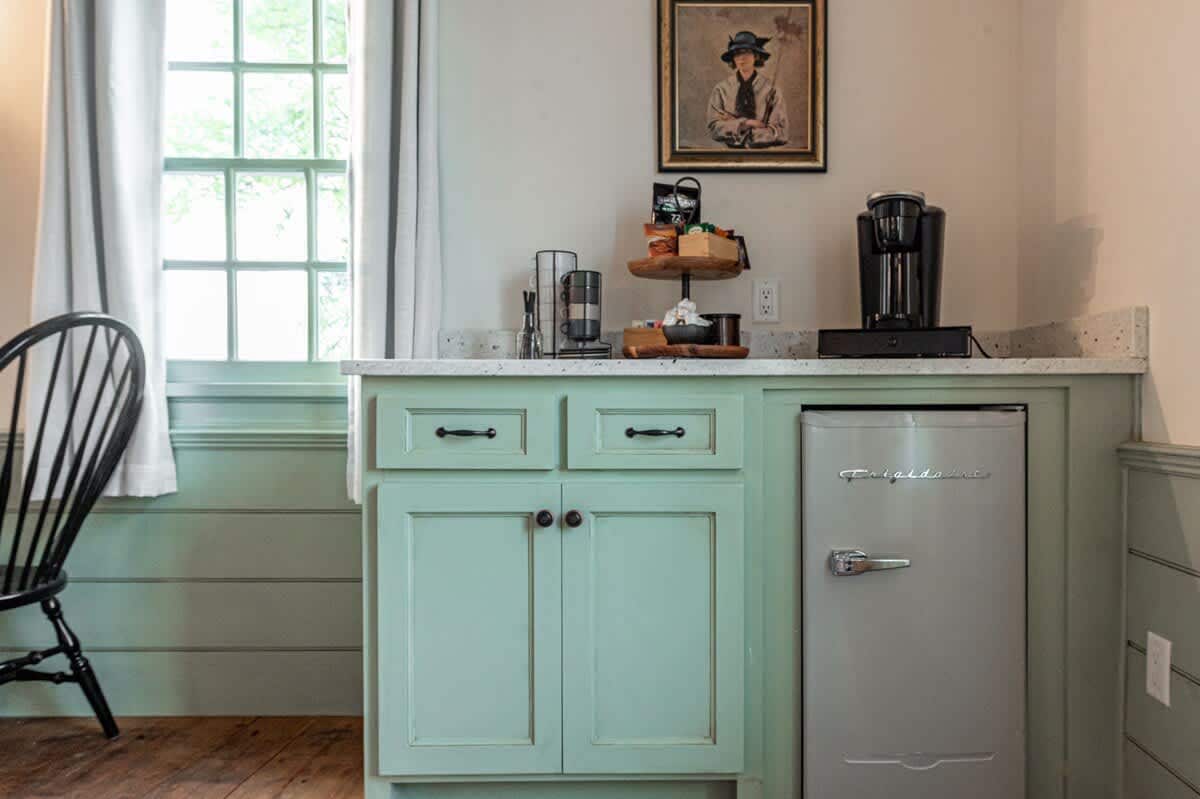 Catskill Upstairs Suite - The Halbert Inn image 6