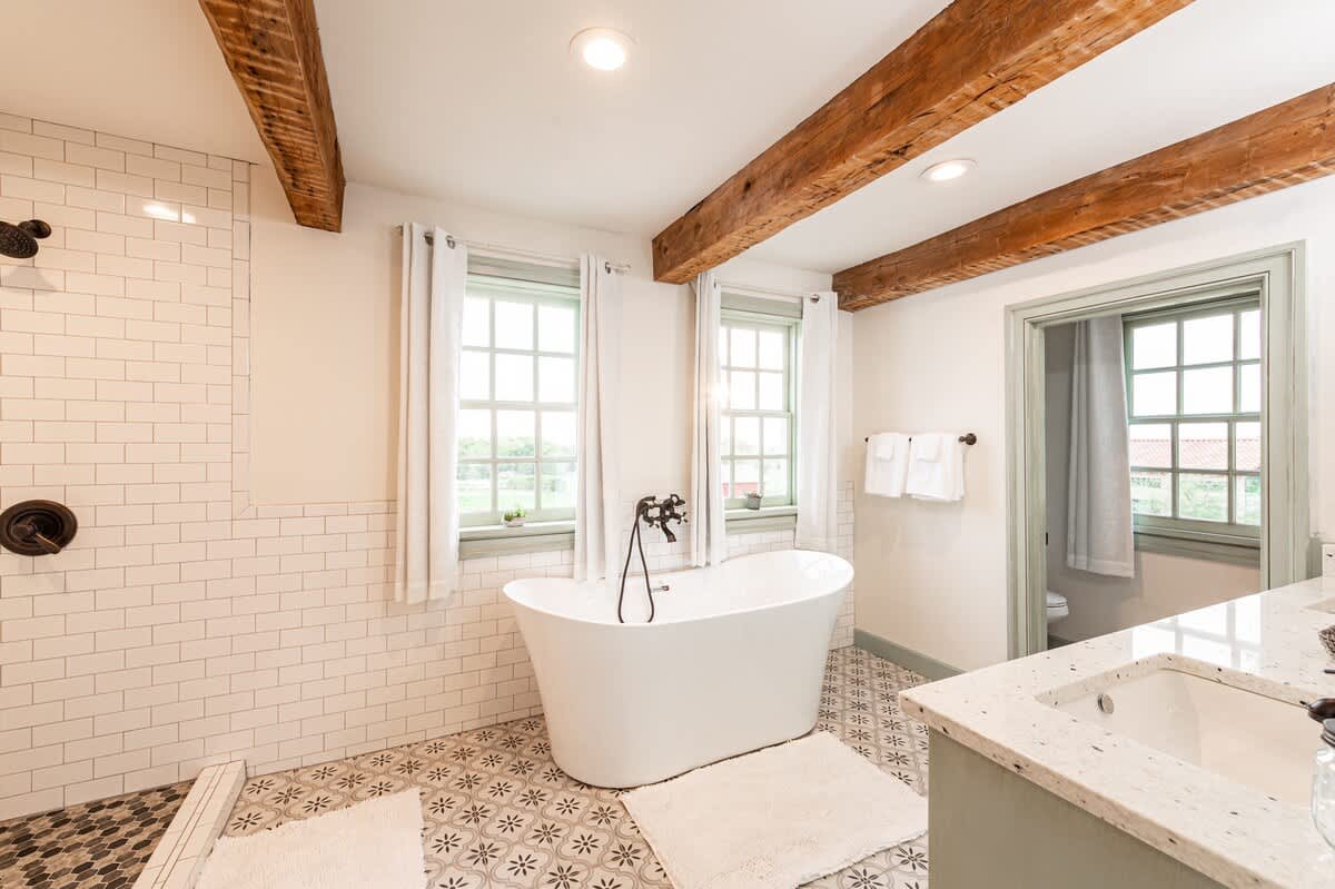 Catskill Upstairs Suite - The Halbert Inn image 11