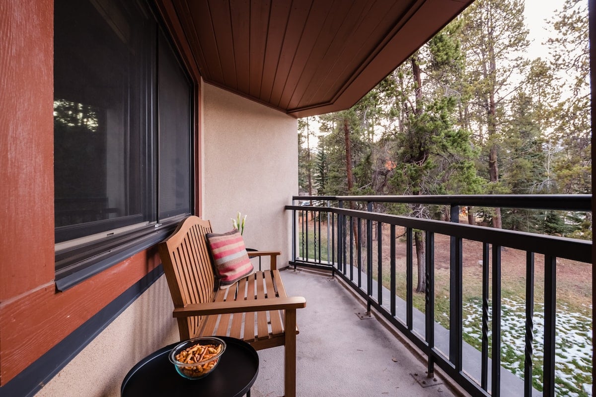 A spacious balcony.