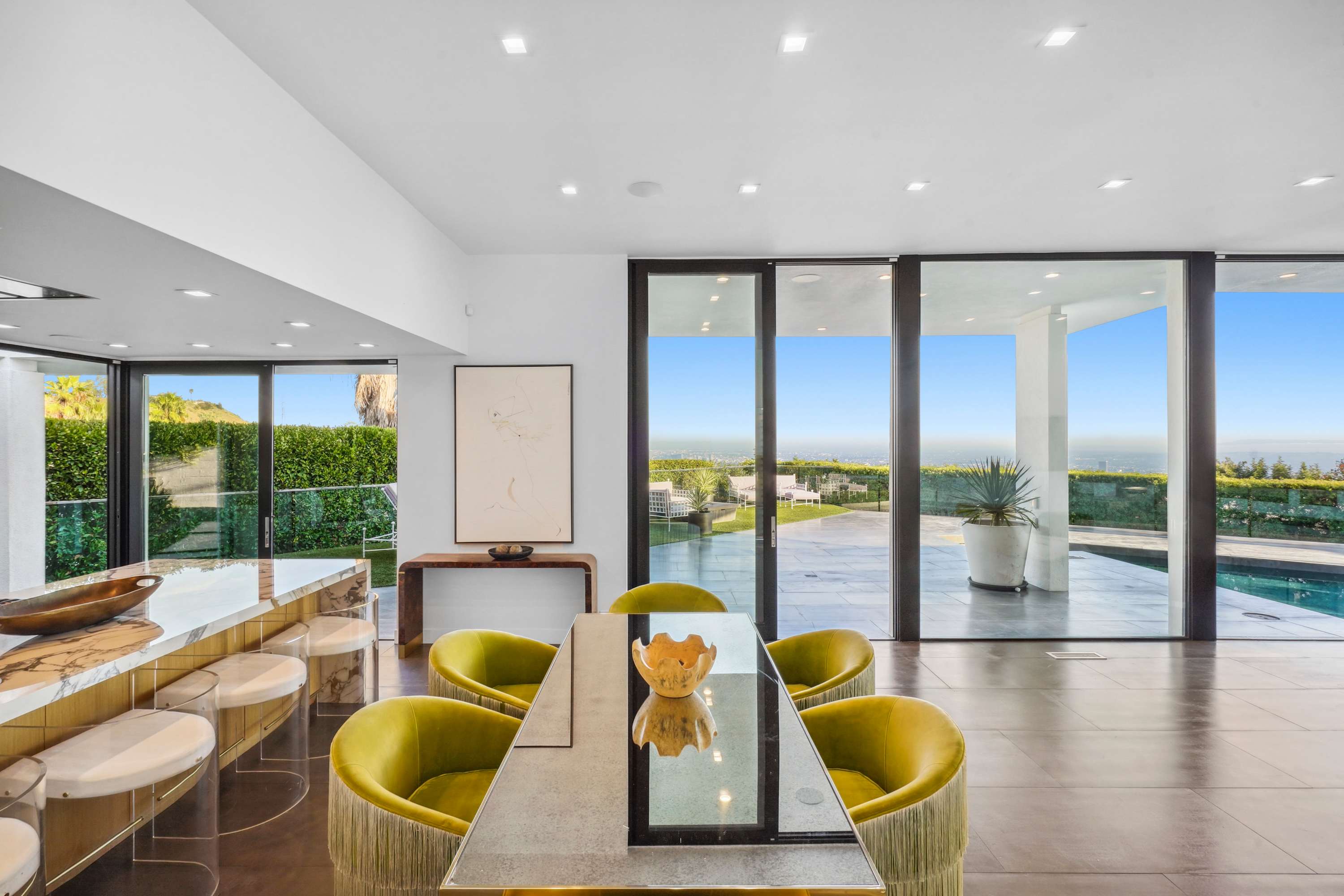 Residence image 3