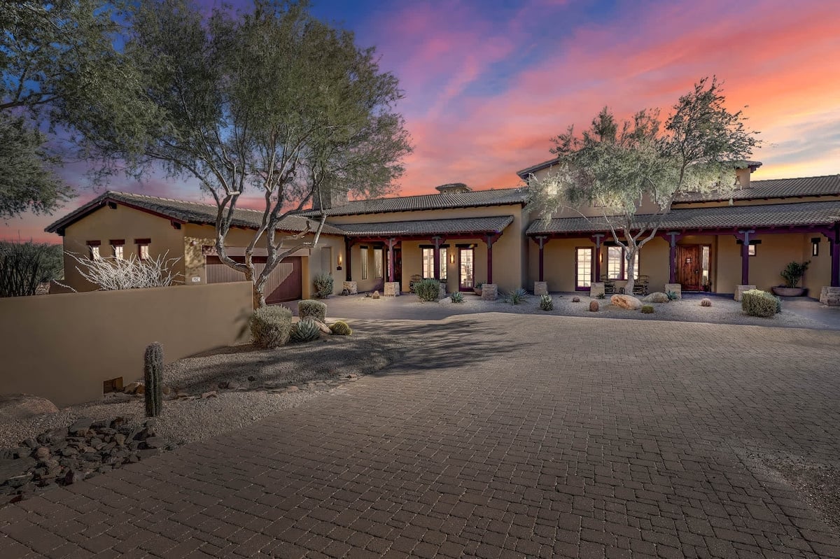 An exclusive Sonoran retreat with a private plunge pool in Scottsdale, AZ