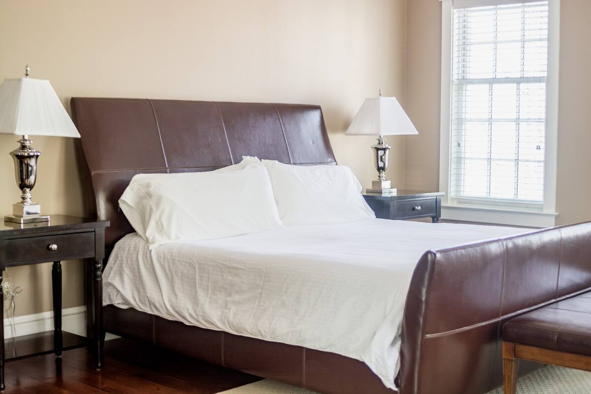 "Wonderful rental for a large family or corporate retreat."