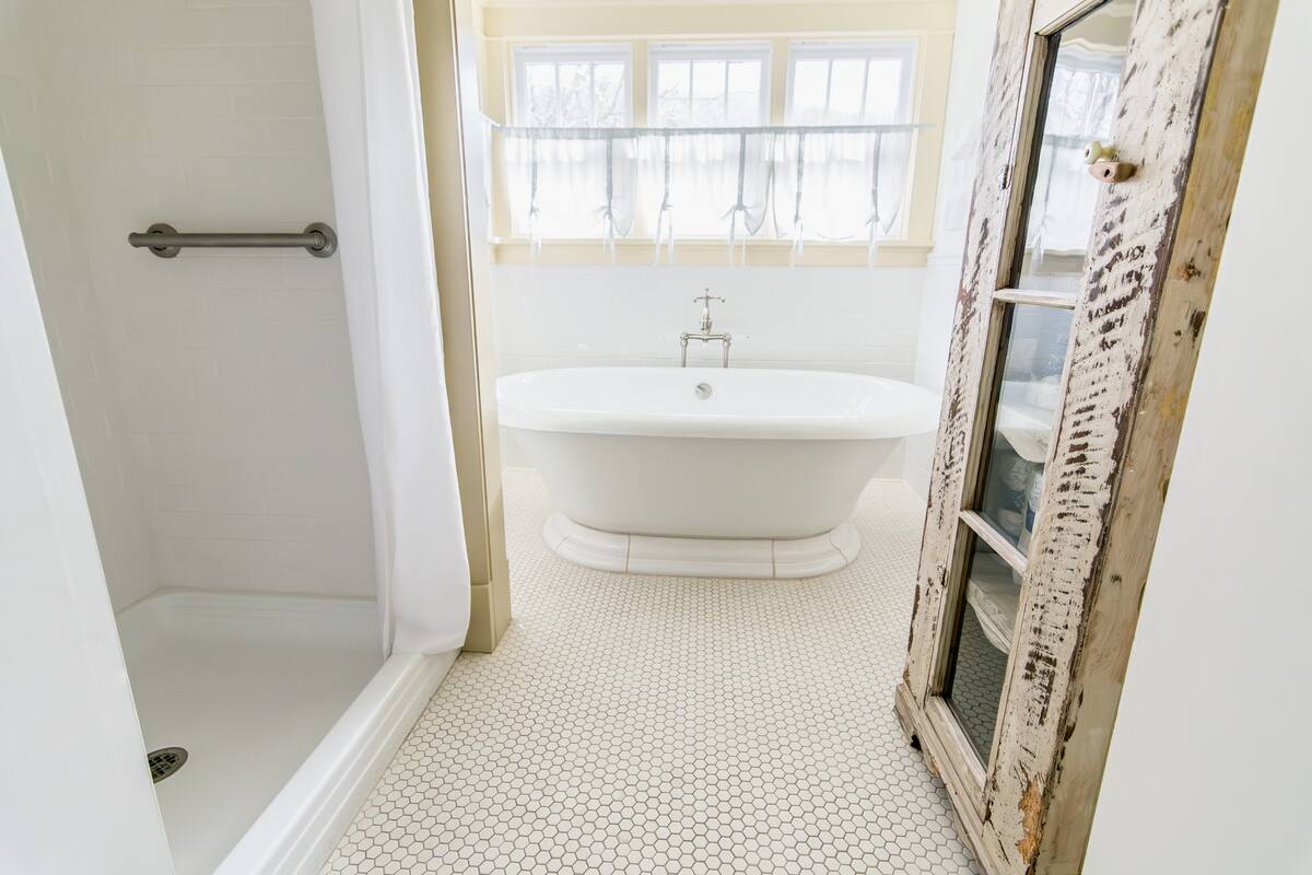 A fully relaxing bathroom with soaker tub and shower