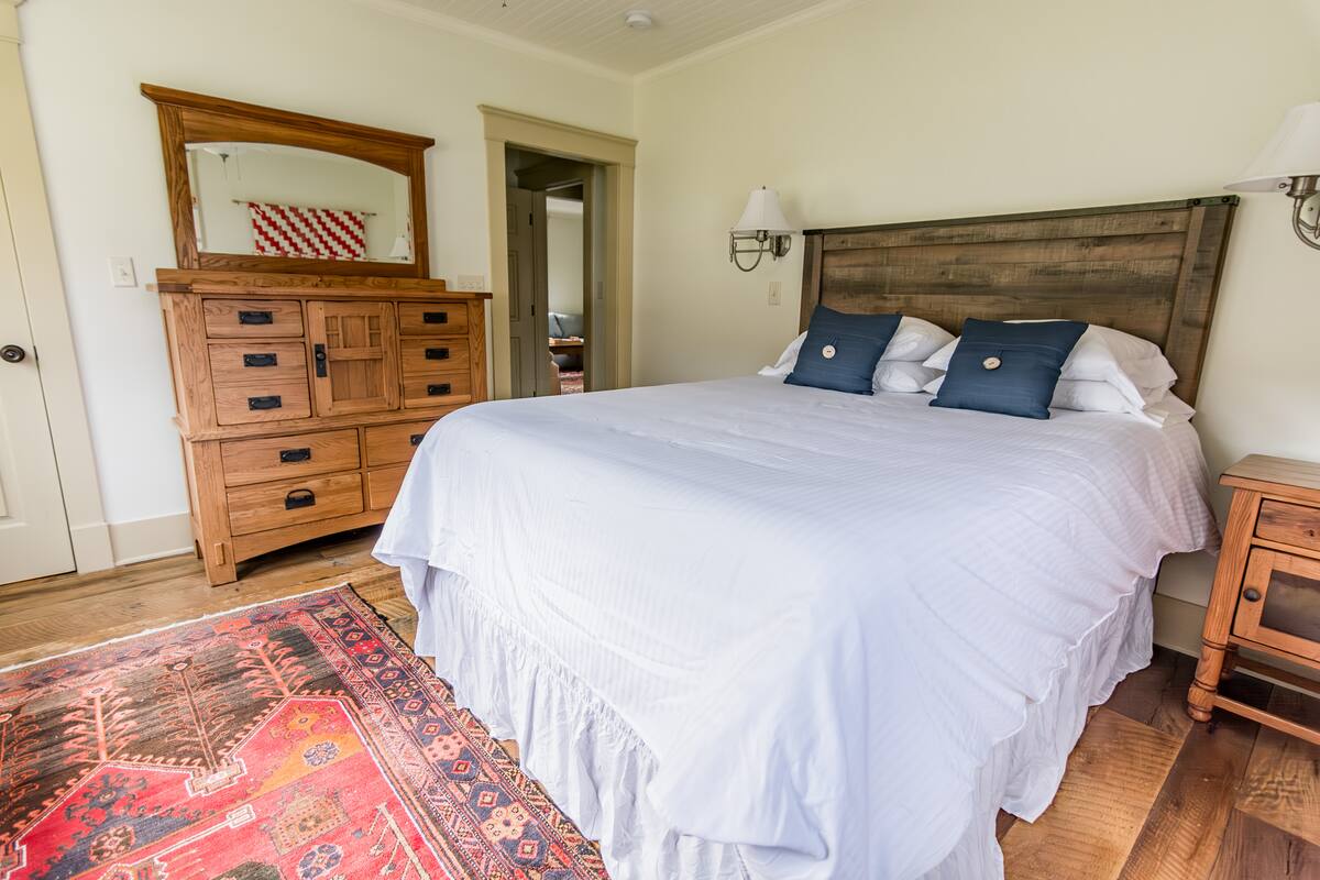 Bedroom #1 with queen bed