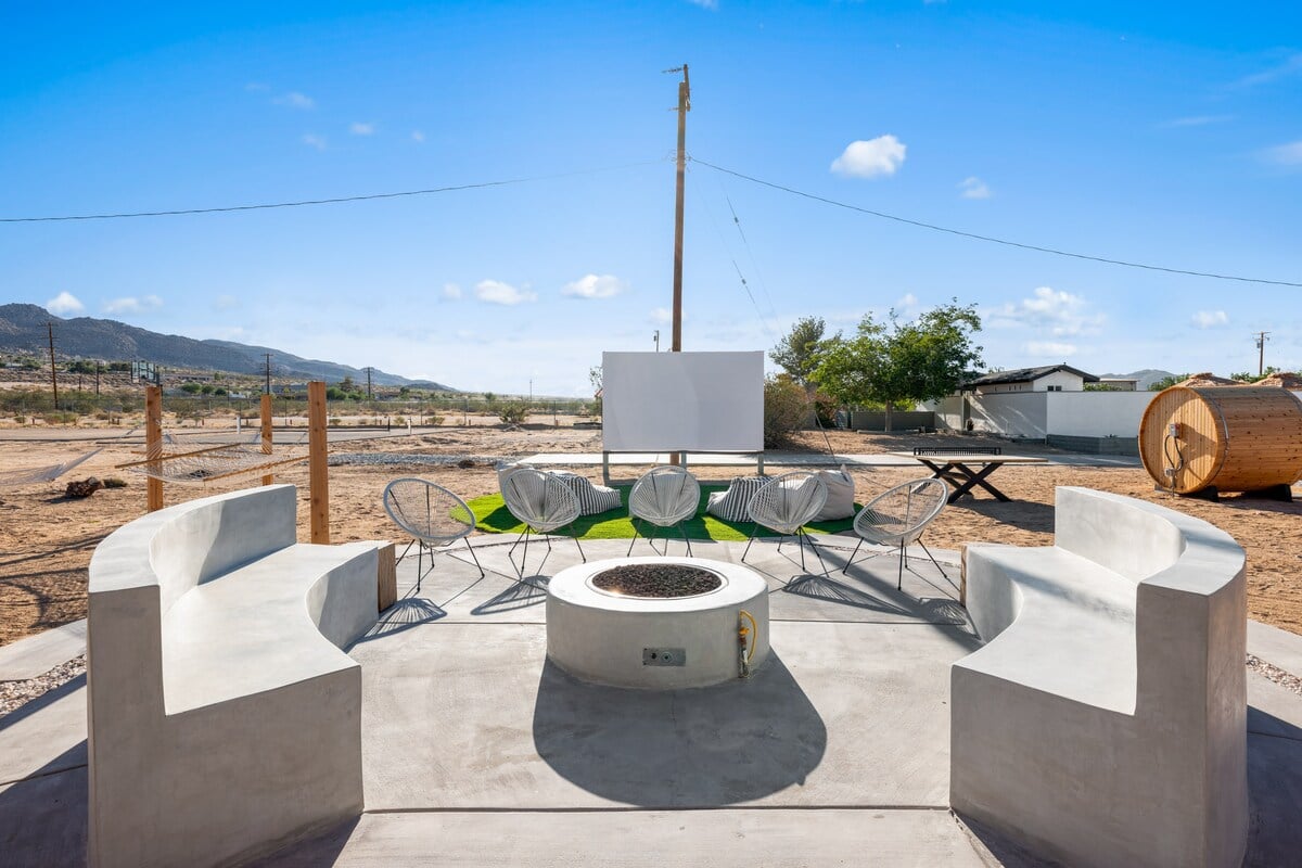 Moonstone: Pool, Spa, Pickle Ball Court & Sauna image 14
