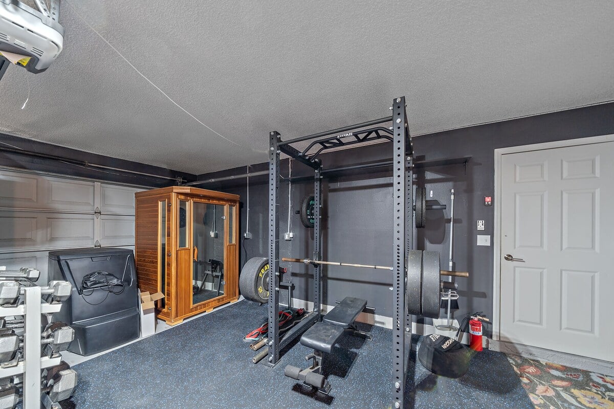 Pump some Iron or maintain your gains while on vacation!