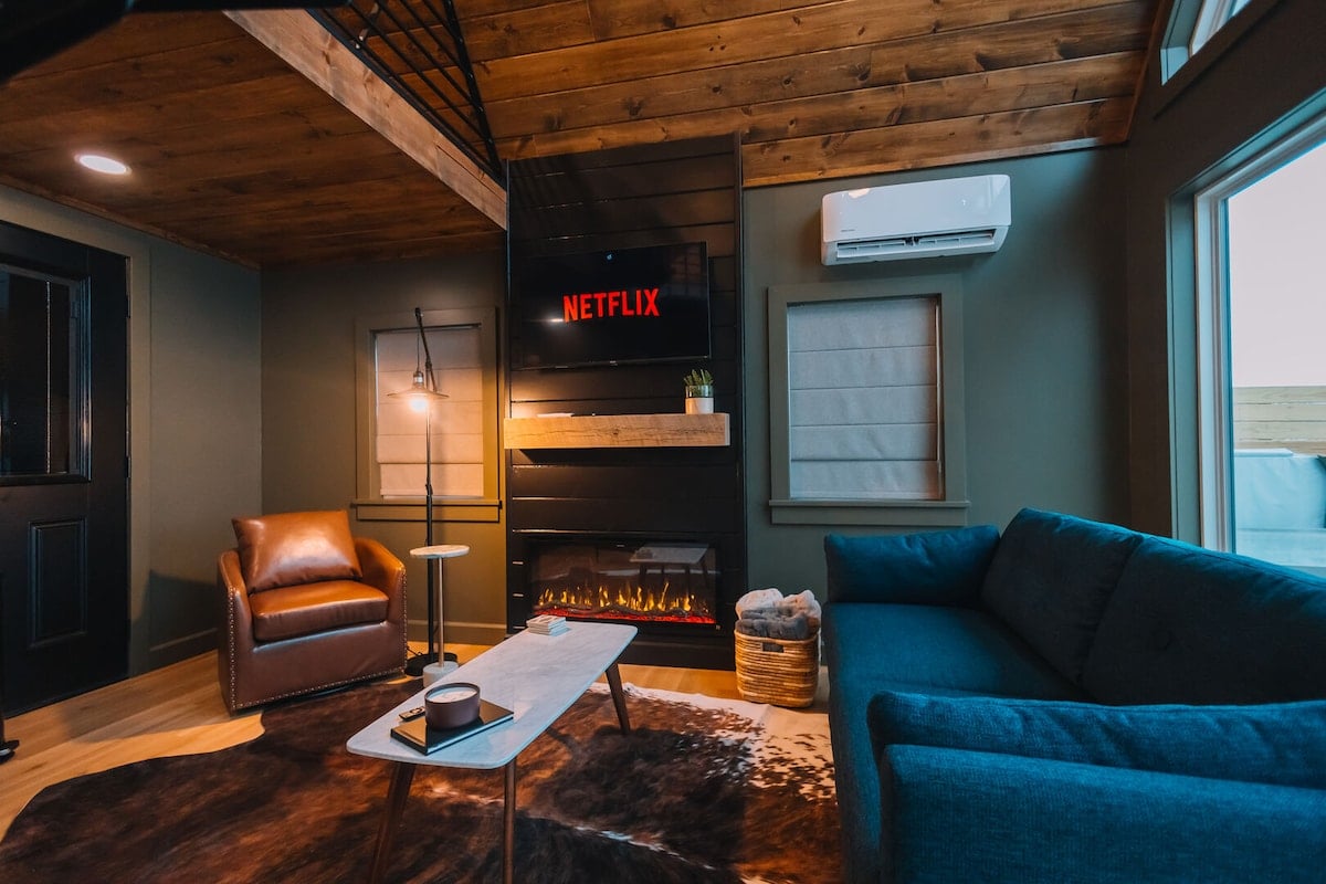 Enjoy your peaceful morning cup of coffee here before the rest of the house wakes up :)