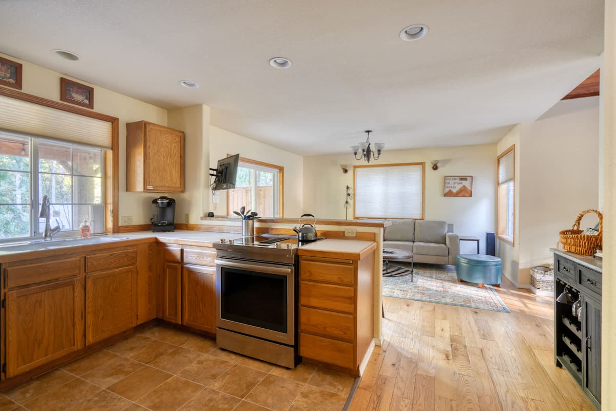 Residence image 3