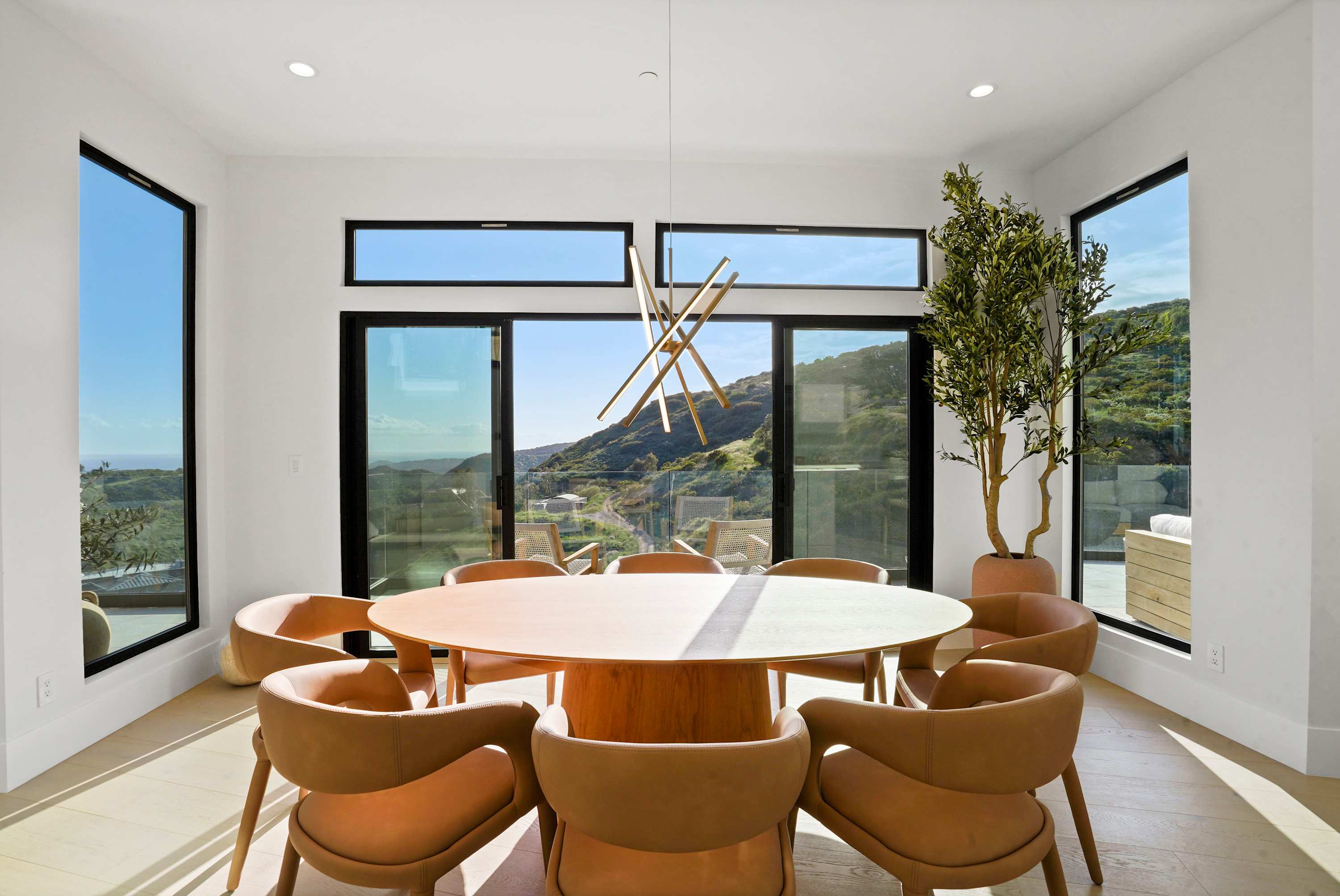 Residence image 3