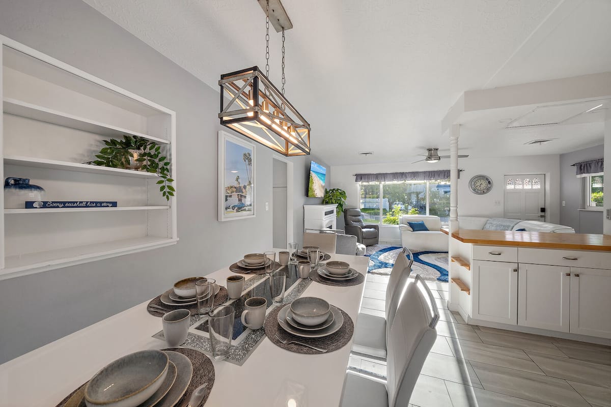 Spend a night in and whip a family dinner here at Moonlight Villa!