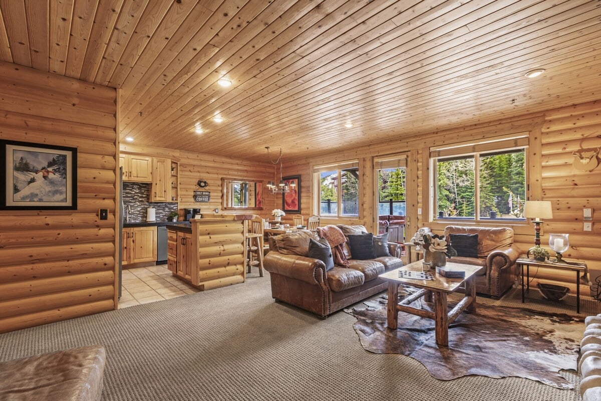 Abode at Black Bear #207 | Deer Valley Ski Access image 7