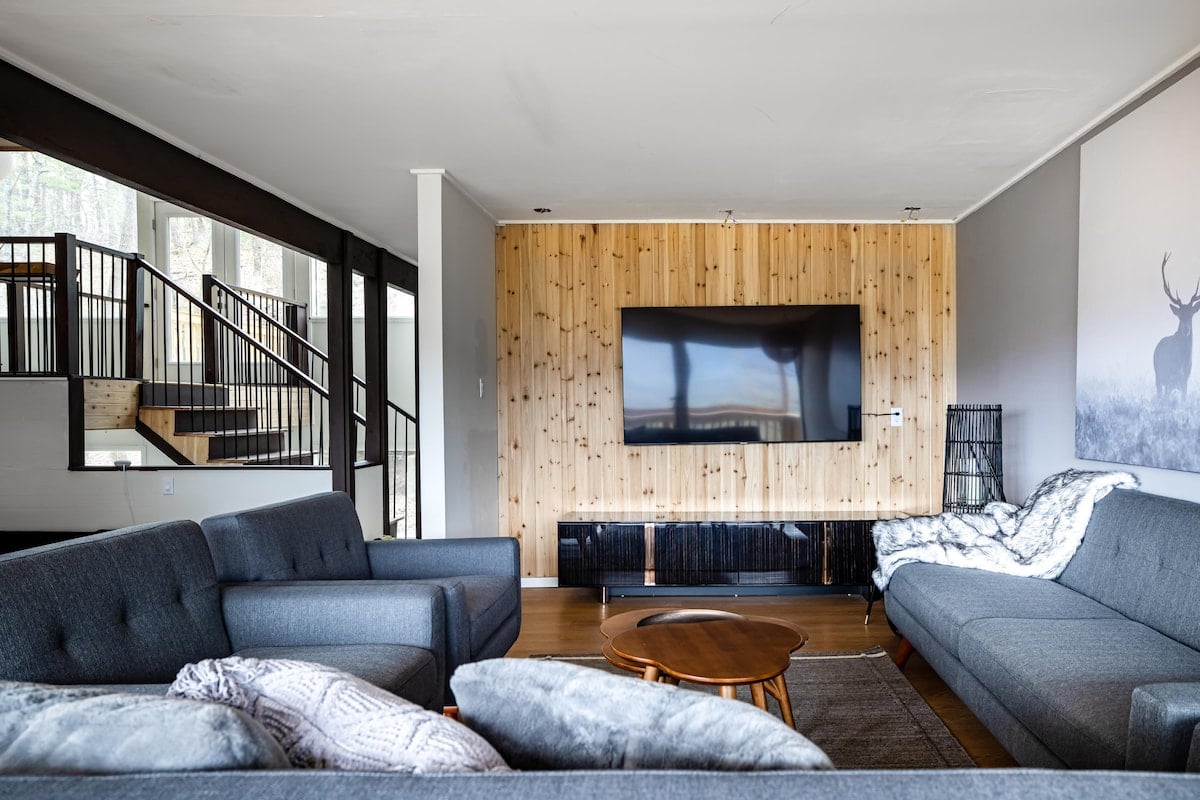 Large seating area and wifi enabled TV with XBox gives you an area to relax and enjoy your favorite streaming services - our high speed wifi makes this seamless.