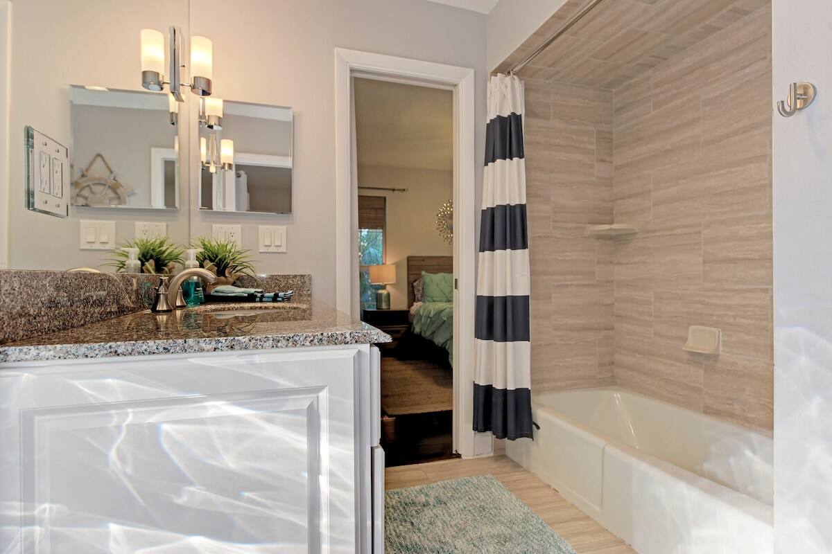 Jack n Jill full bathroom located on the first floor between bedroom 2 and 3.