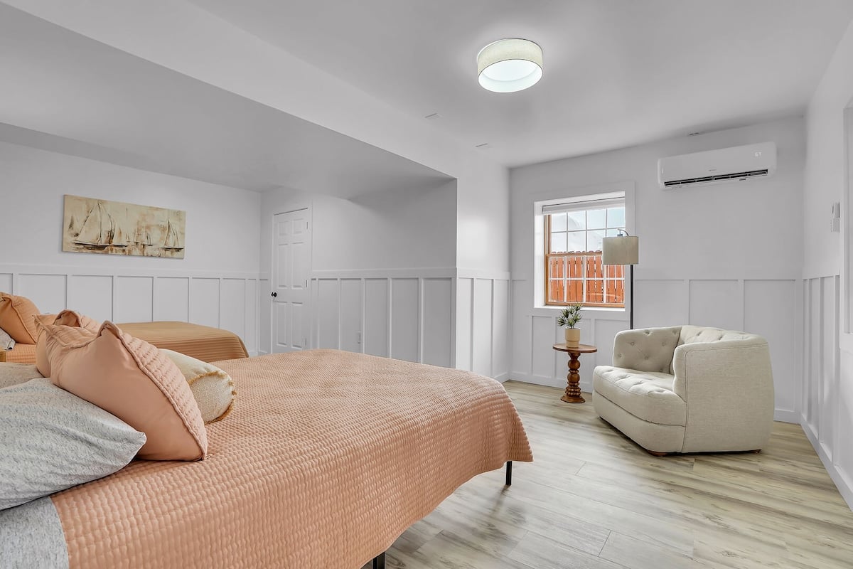 Bedroom 3 - Two Queen Beds with luxury linens located on the lower level.