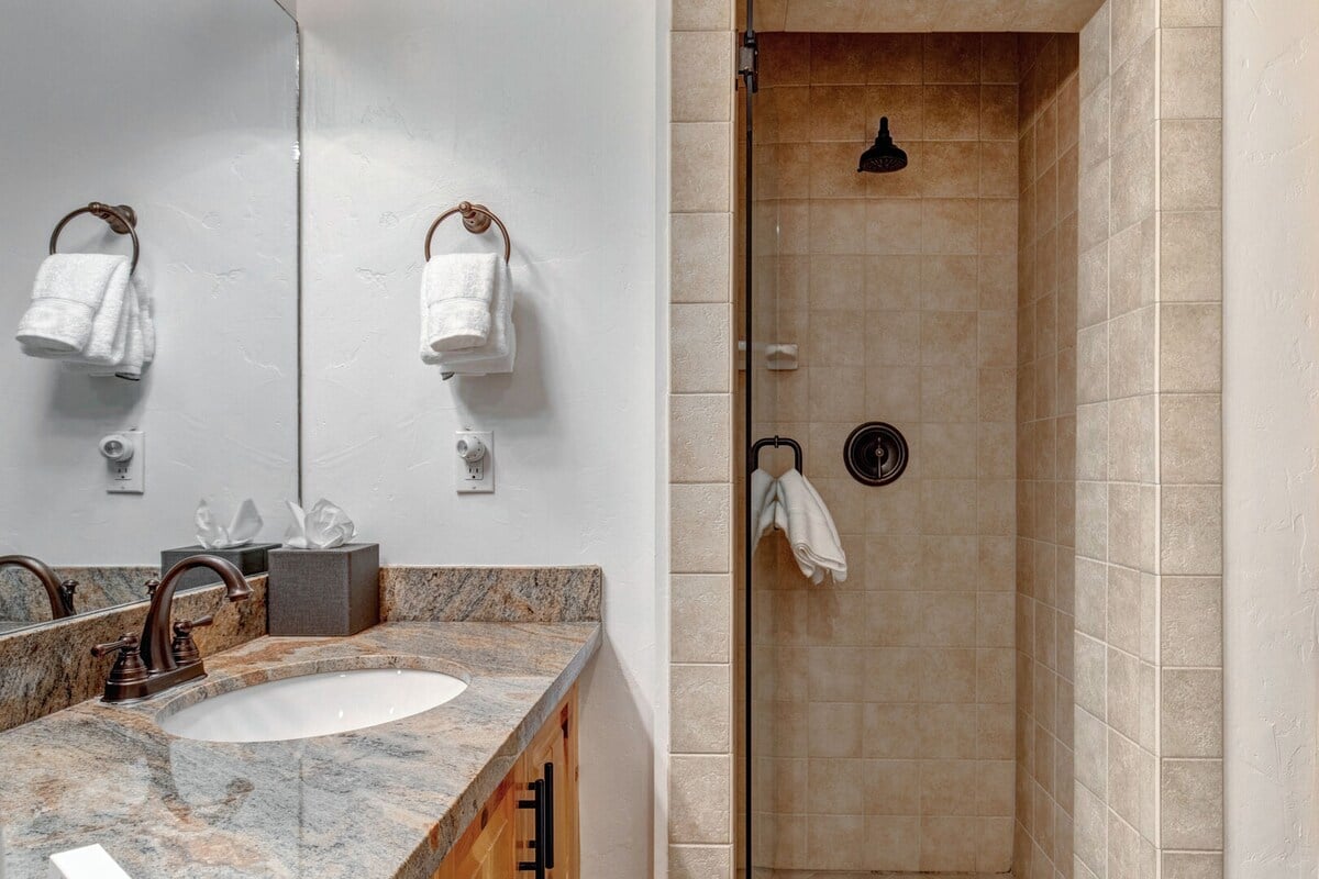Abode at Black Bear #330 | Steps to Deer Valley image 19