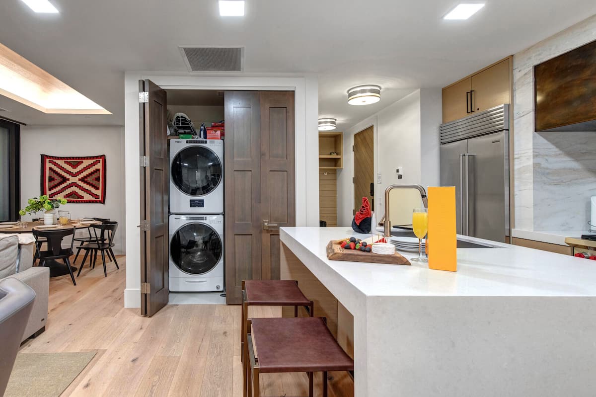 Residence image 3