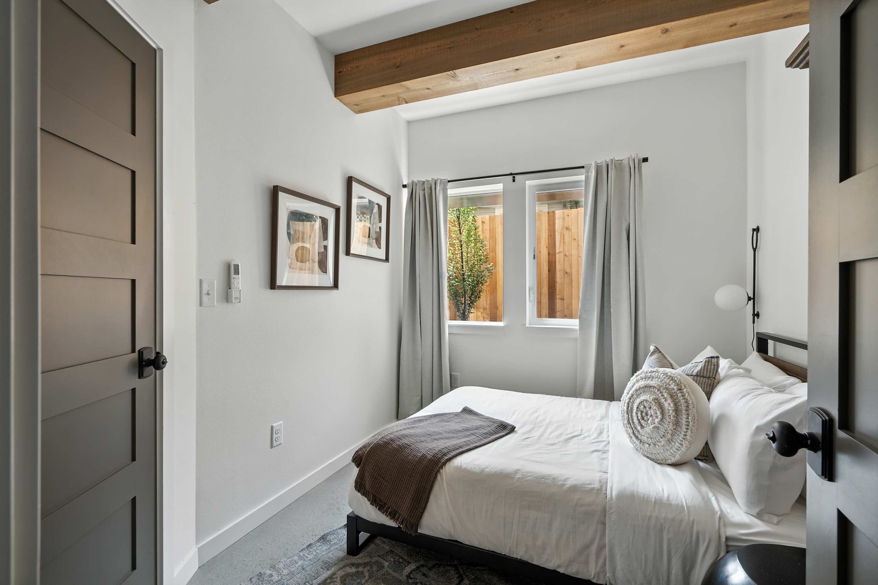 Residence image 3