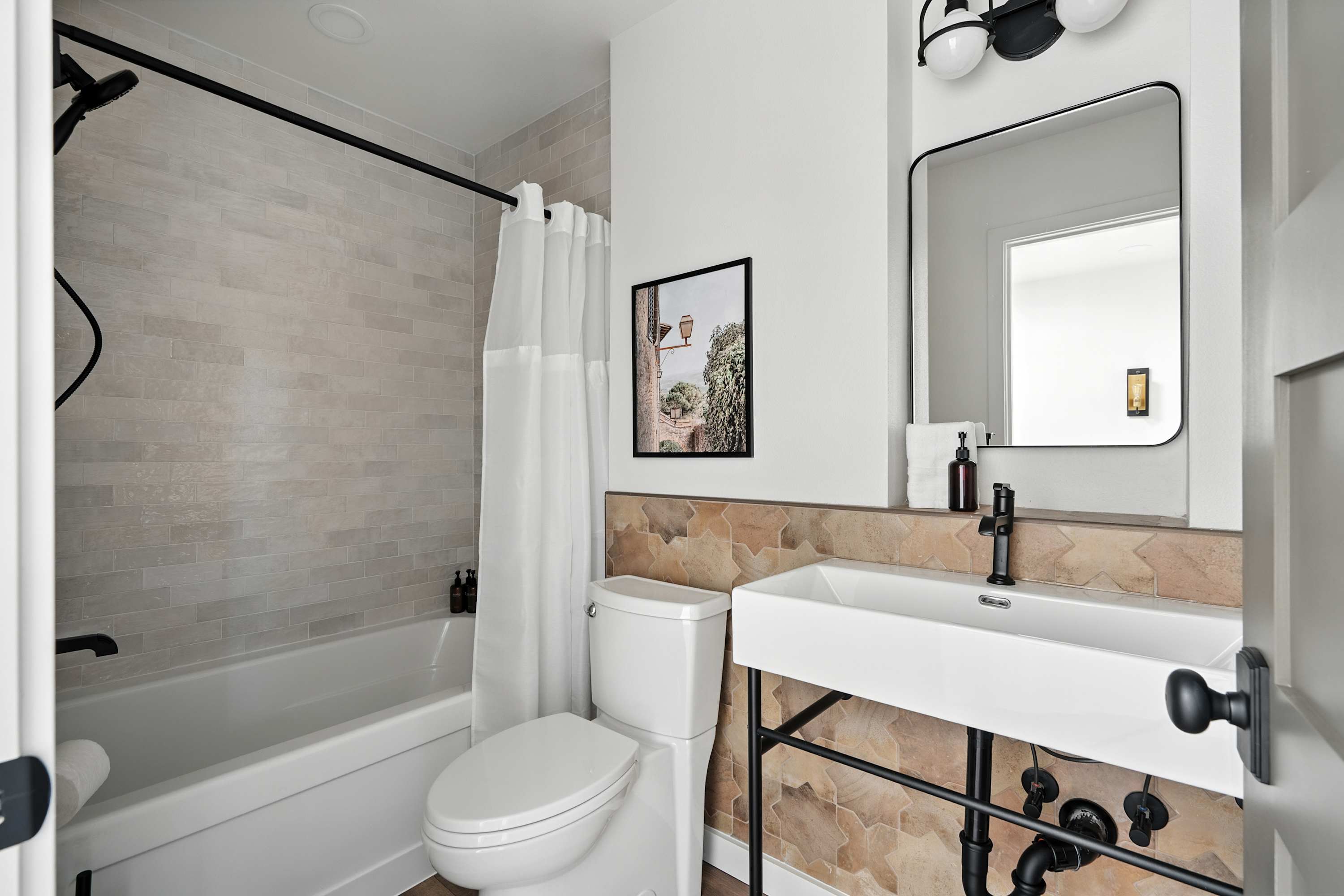 Residence image 4