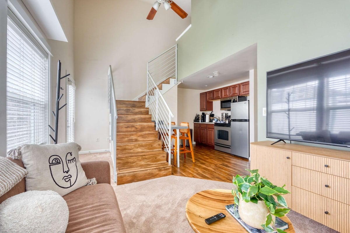 Explore Portland from a chic Slabtown loft in Portland, OR