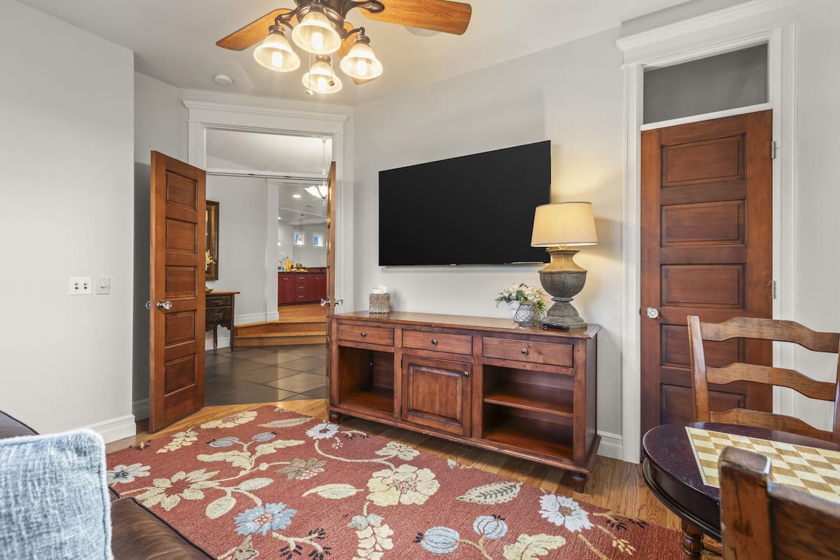 Residence image 3