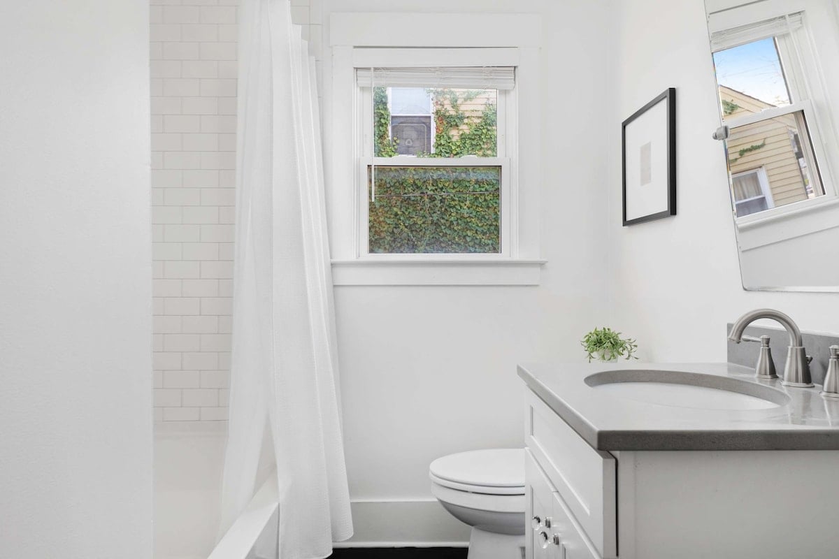 The Magnolia House - Walk to WeHo + Mins to DT! image 41