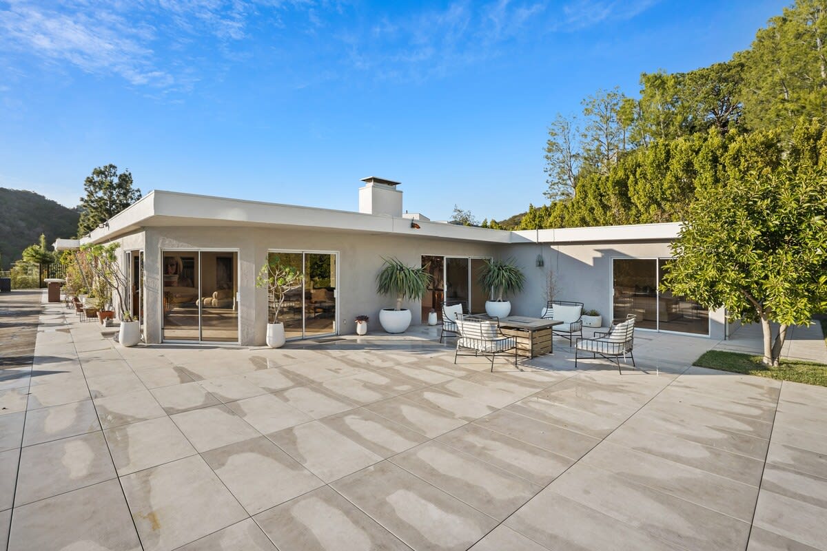 Residence image 3
