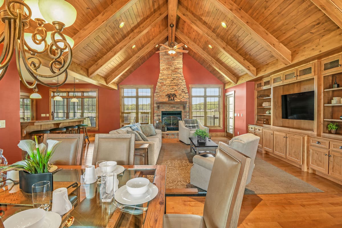 Plenty of places to sit in the cozy living area!