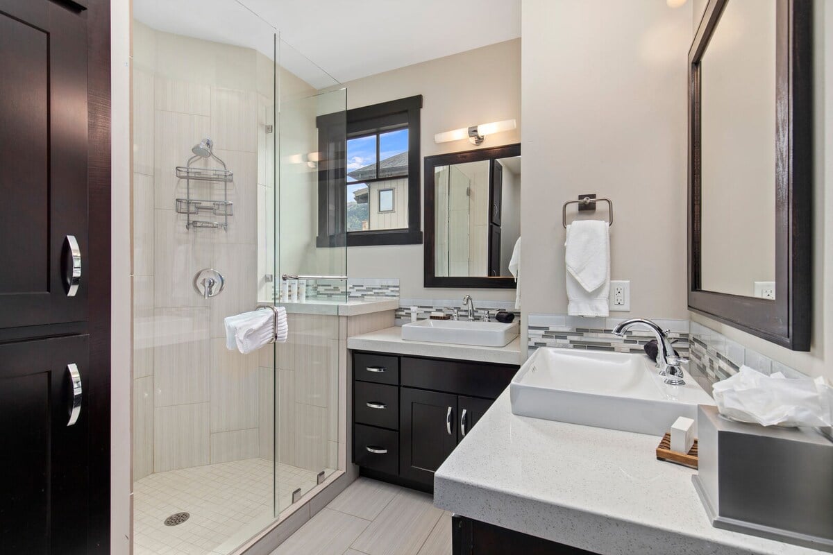 Luxury Mtn. Modern Townhome, Steps to Cabriolet & 13th Fairway | Abode at Blackstone image 38
