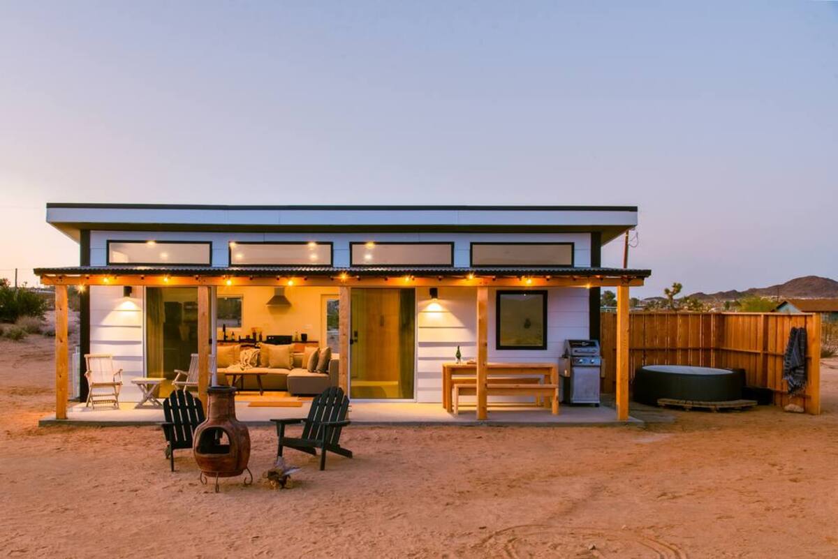 Stunning Joshua Tree Bungalow
