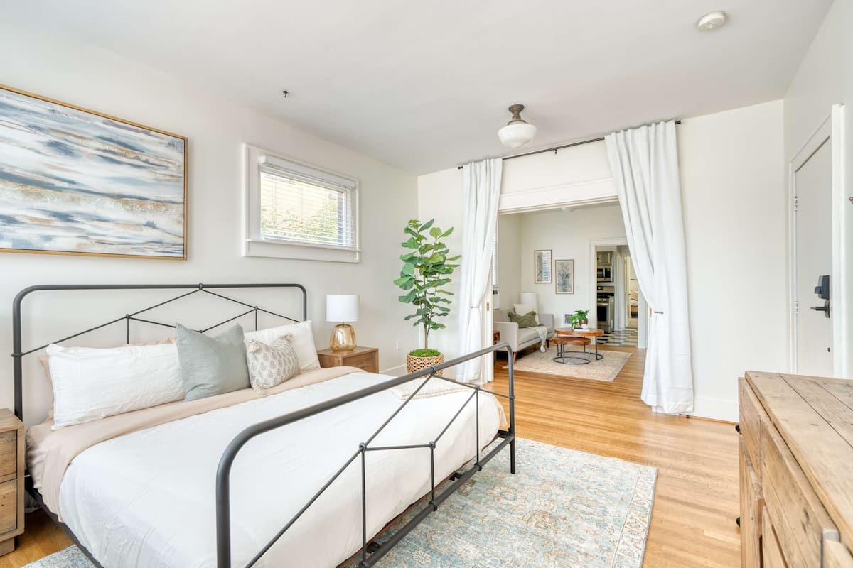 Residence image 2