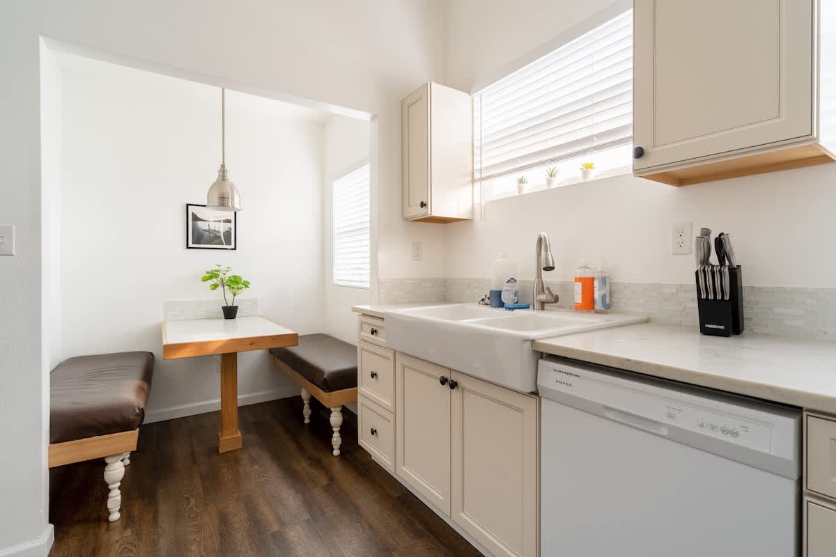 4BR • Sleeps 9 • Spacious Home • Walkable Area image 13