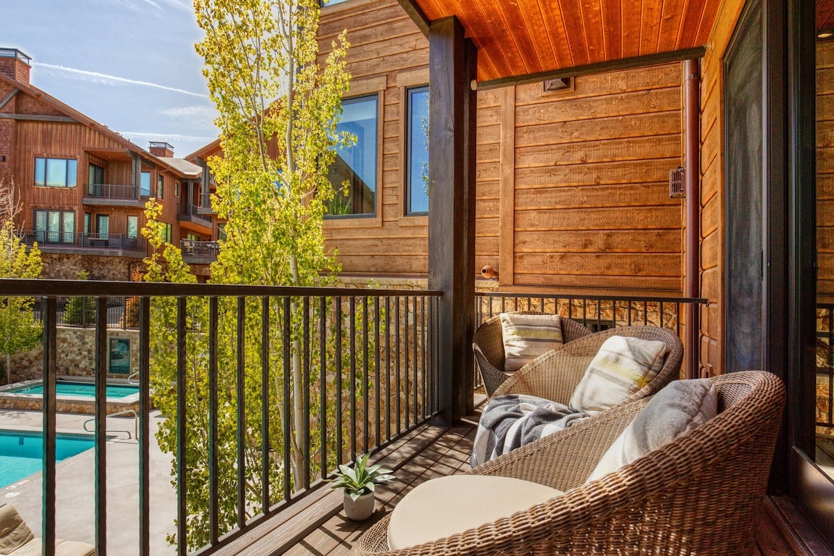 Walk to Frostwood Gondola  & Canyons Village Access | Abode at Juniper Landing image 30