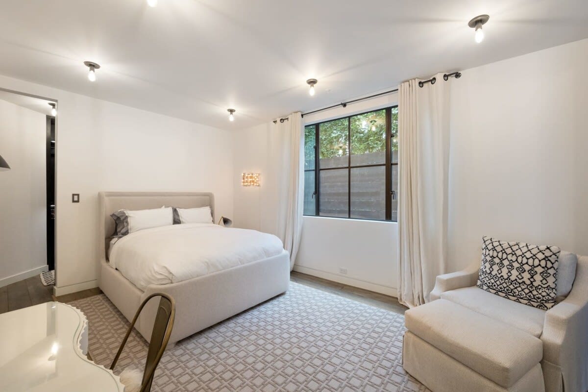Residence image 4