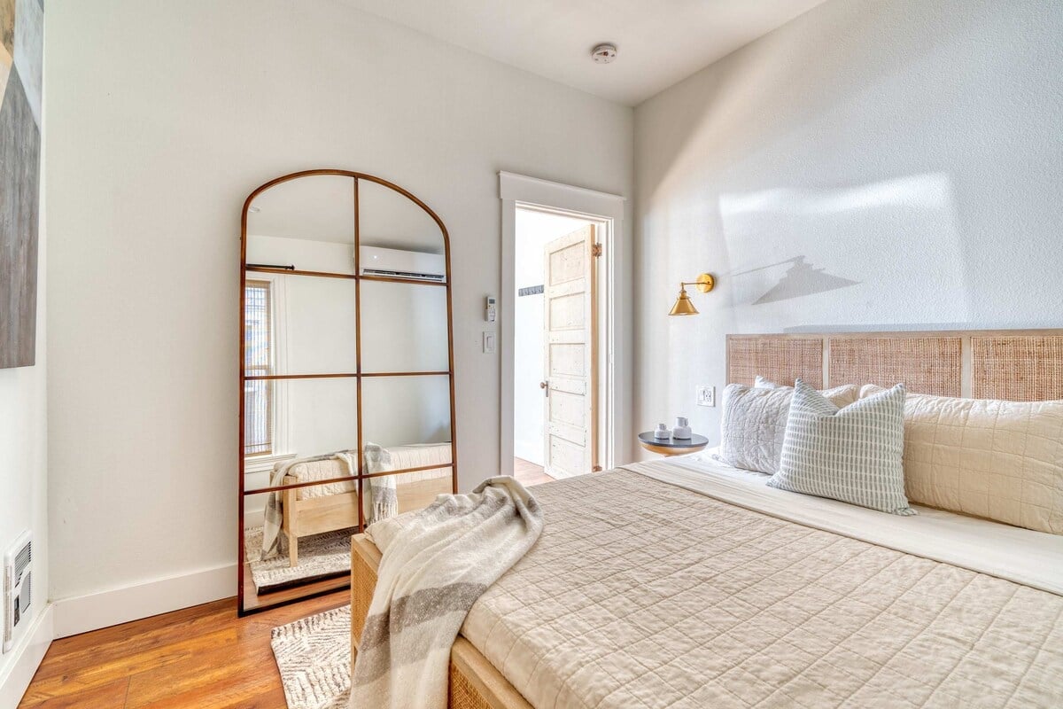 1BR • Fast WiFi • Walk to Dining & Breweries image 6