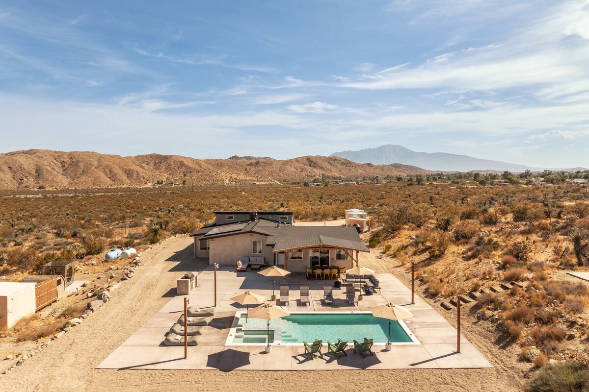 Hotel California ~ Pool,Spa,Views,Destination