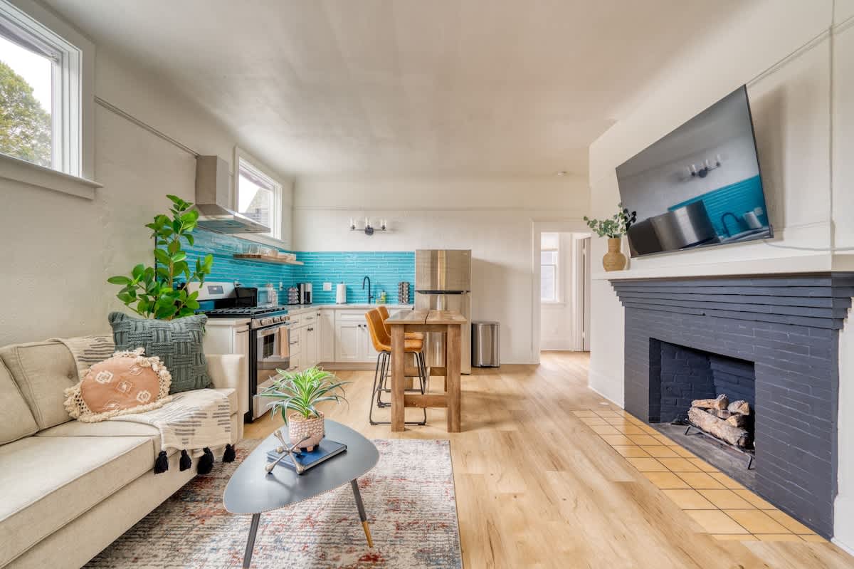 Discover cozy sophistication in historic Irvington in Portland, OR