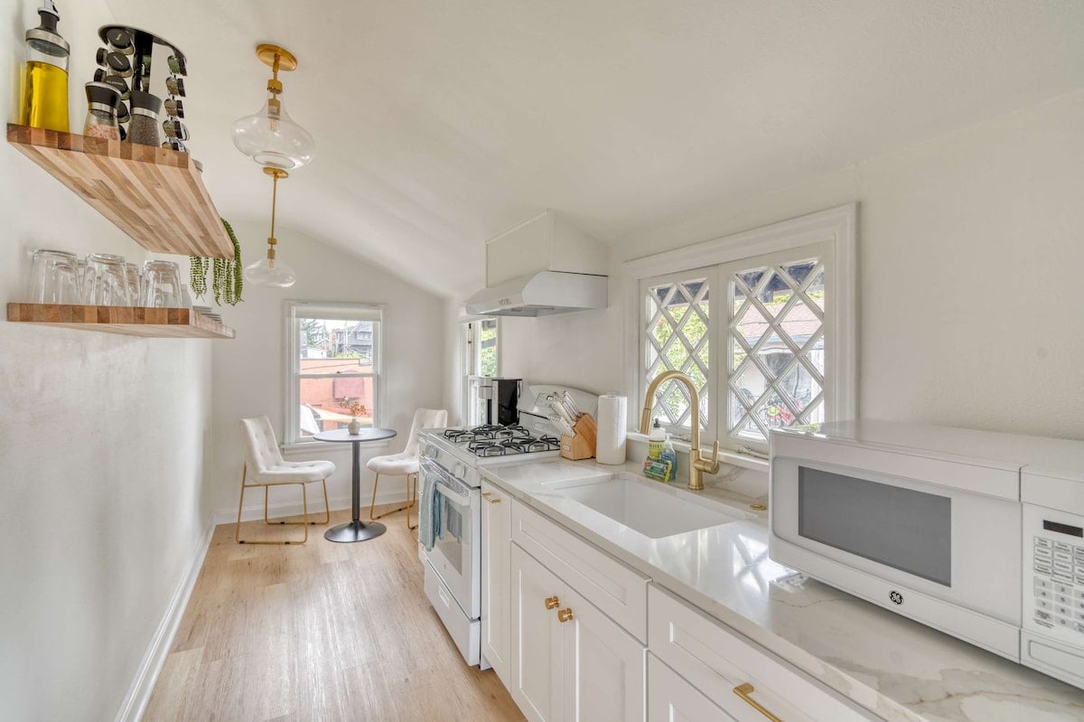 Modern Studio - Sullivan’s Gulch - Walkable Stay image 7