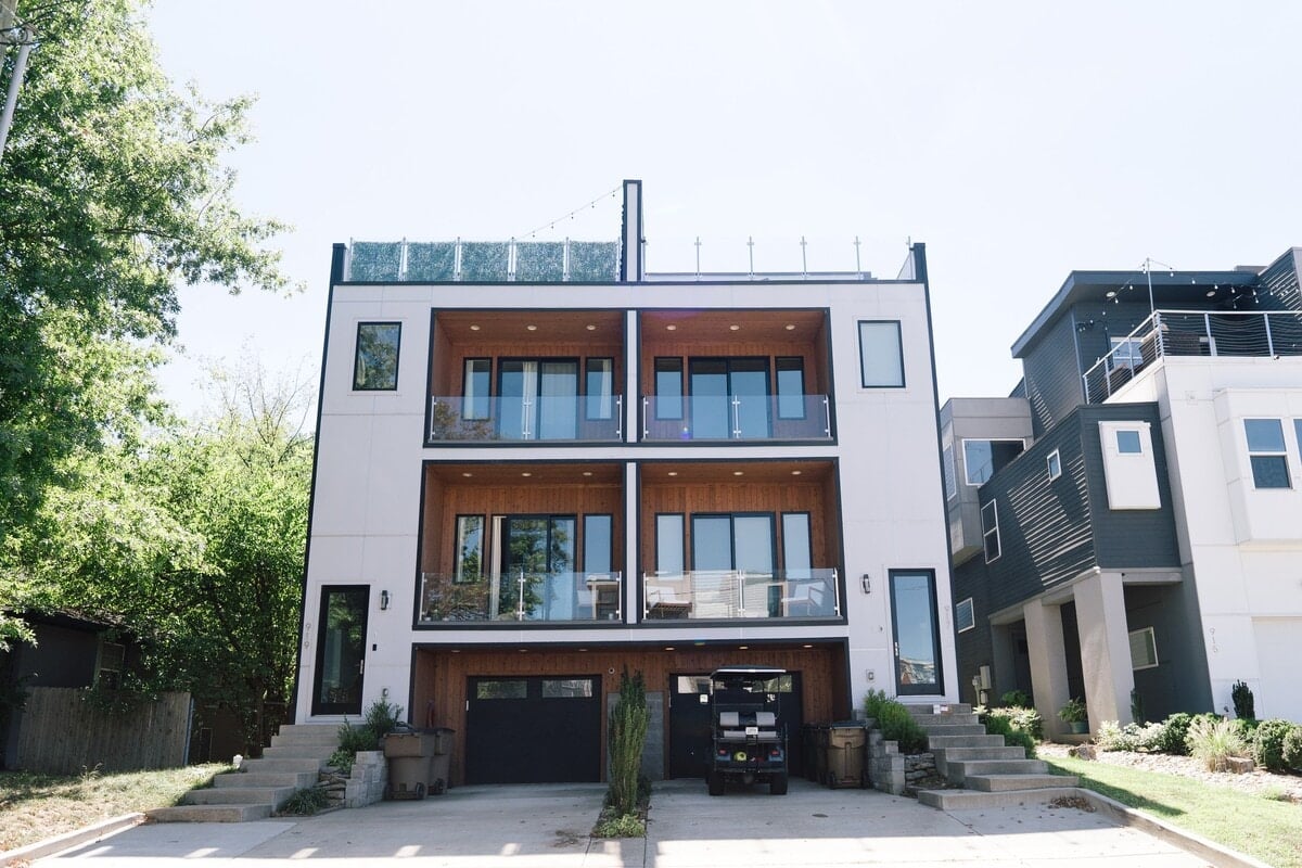 The Gulch House is a four-story home with just one adjoining wall and is minutes to the heart of the city.