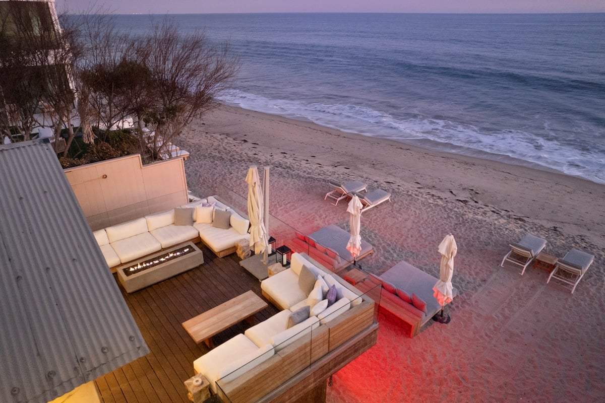 Luxury oceanfront living in Malibu in Malibu, CA