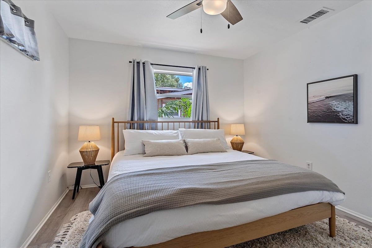 Bedroom 2 - King Bed
