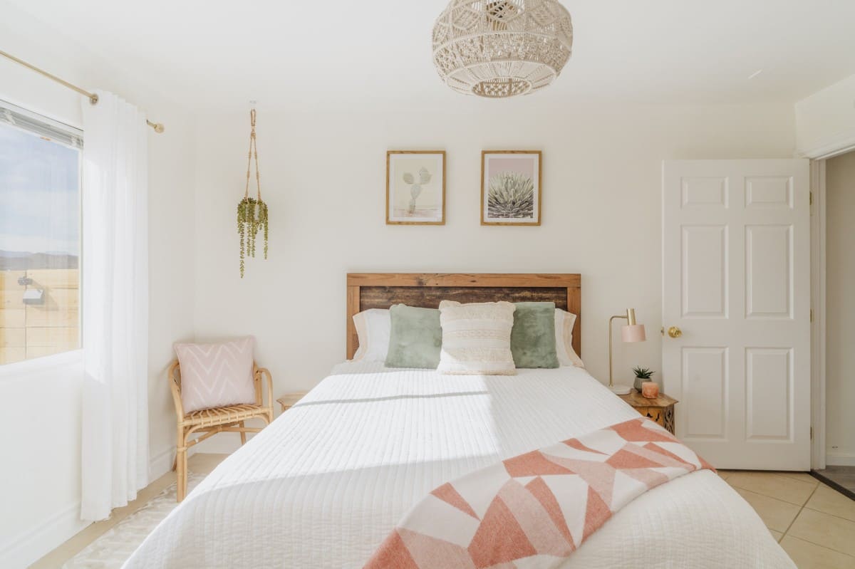 queen bed