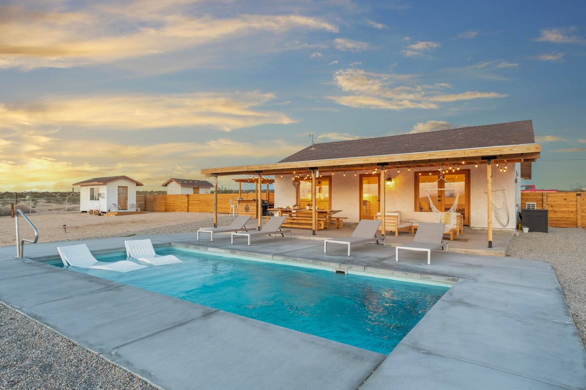 A true desert escape with incredible views!