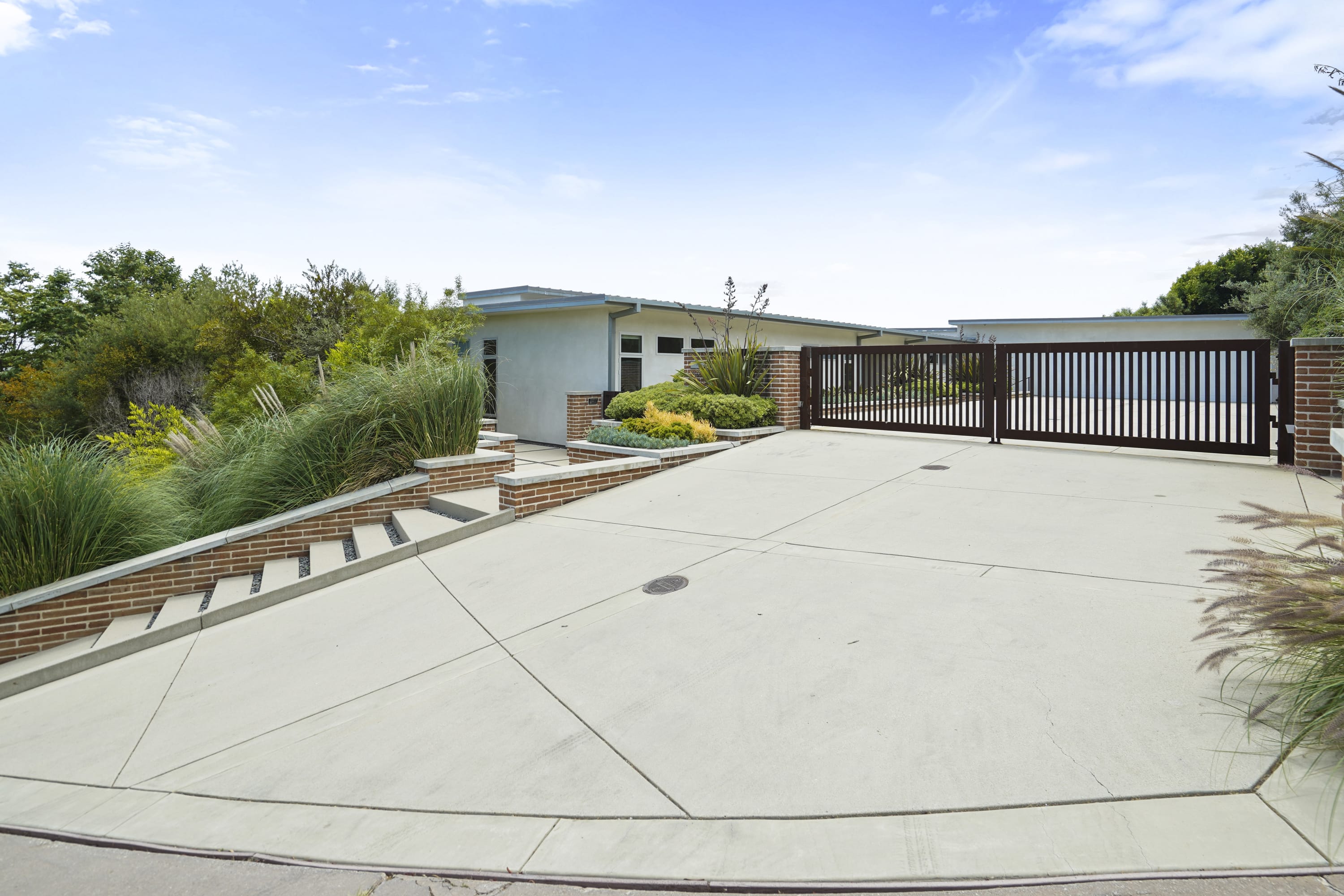 Residence image 2