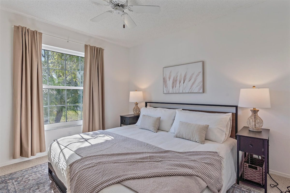 Bedroom 2 - King Bed