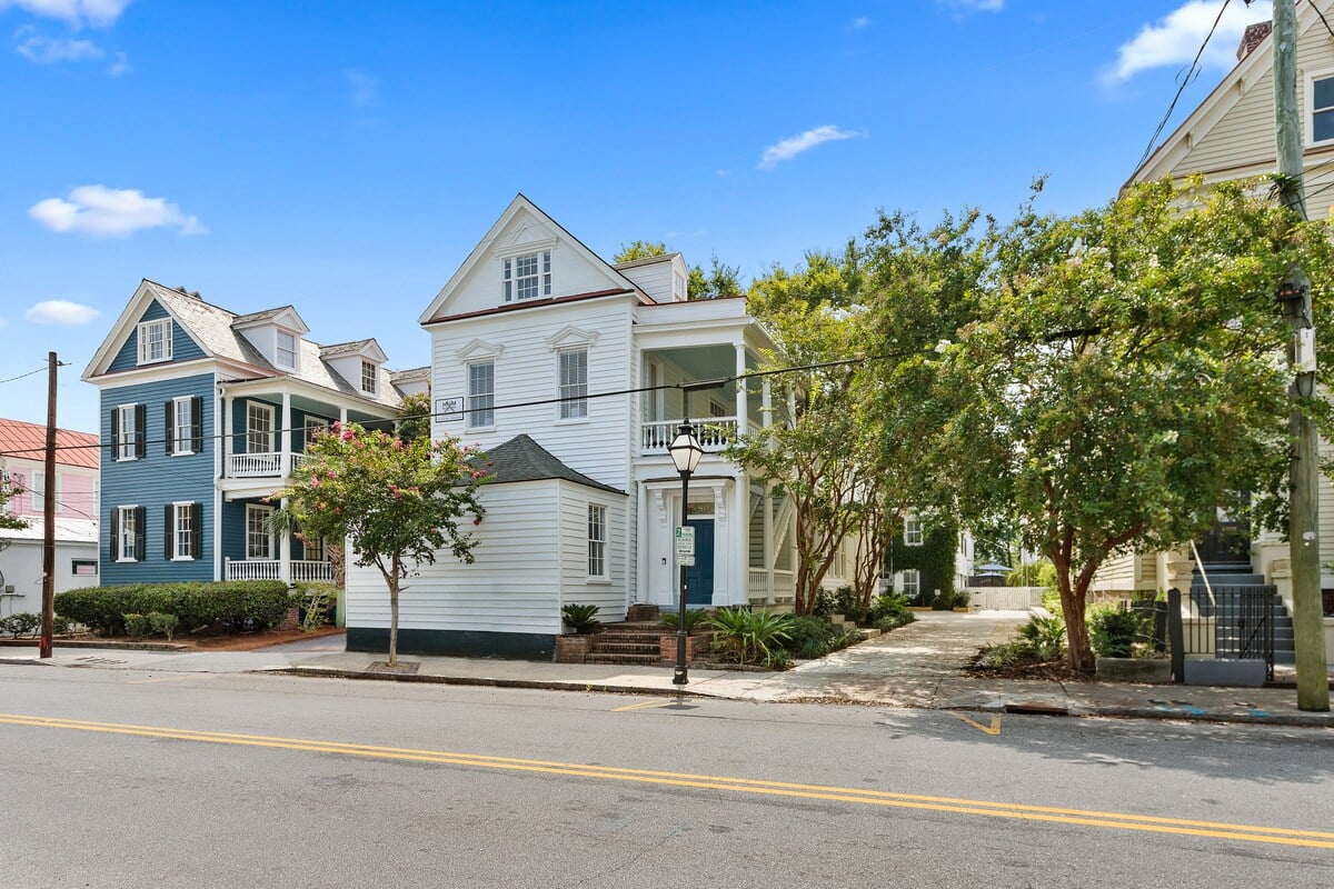 Apollo | Luxurious Escape in Downtown Charleston image 50
