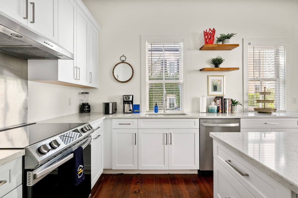 Apollo | Luxurious Escape in Downtown Charleston image 77