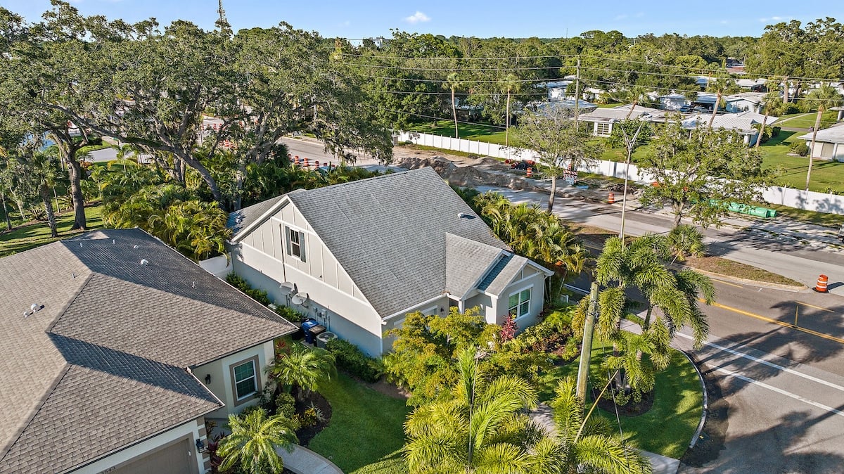 Discover coastal charm in Sarasota's retreat in Sarasota, FL