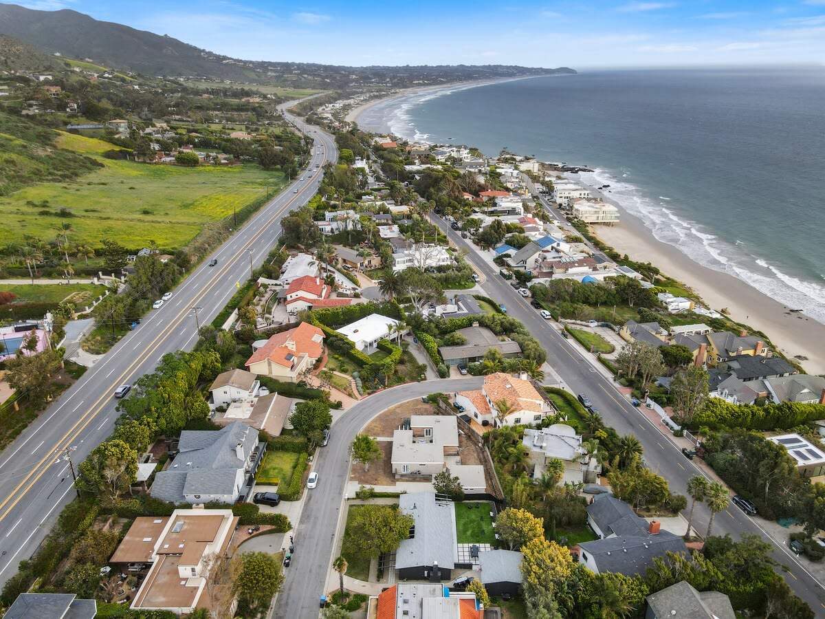 Residence image 3