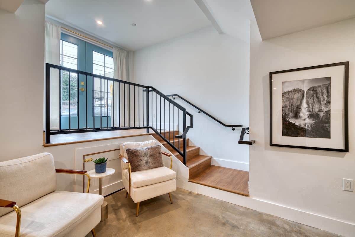 Residence image 2