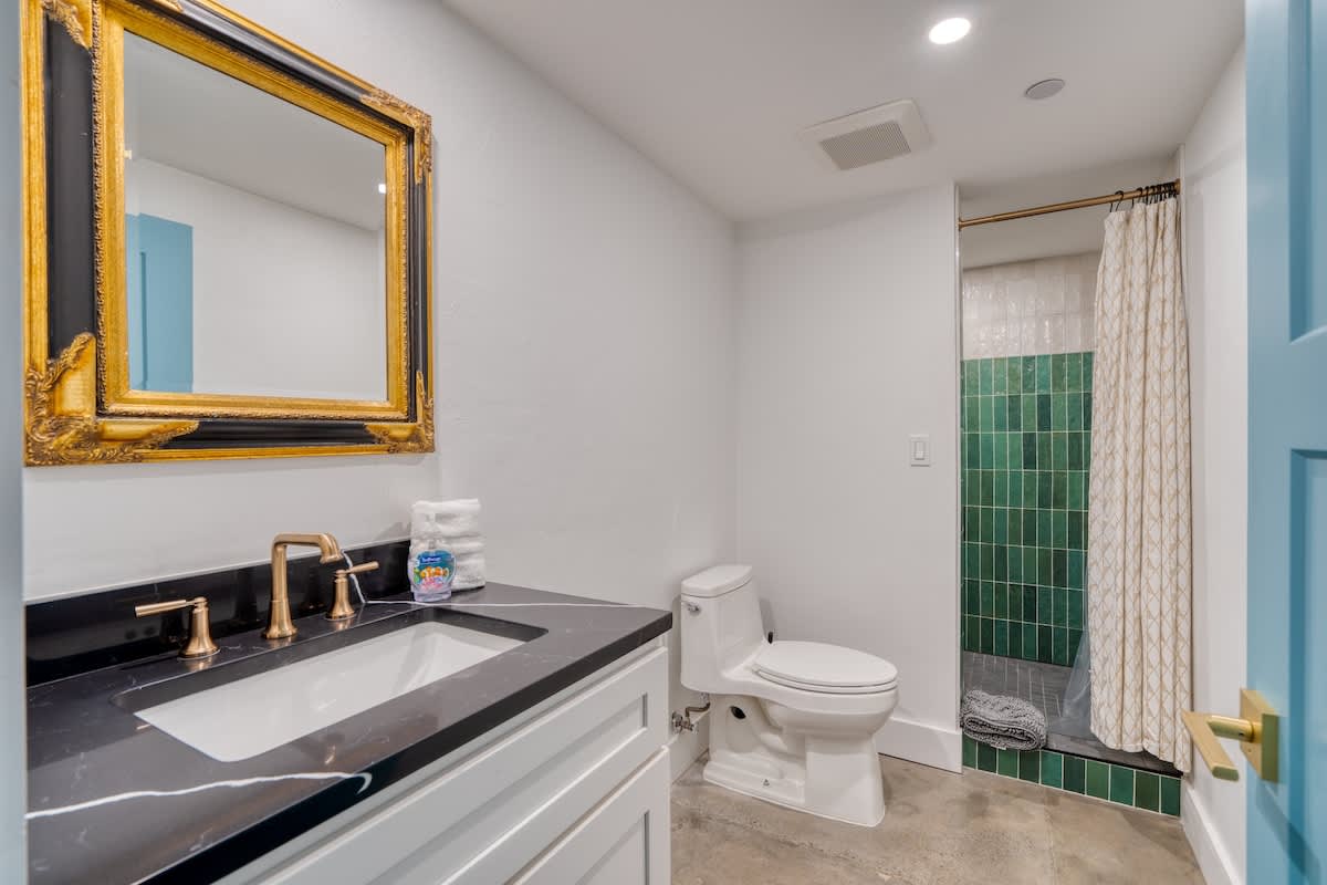 Residence image 3